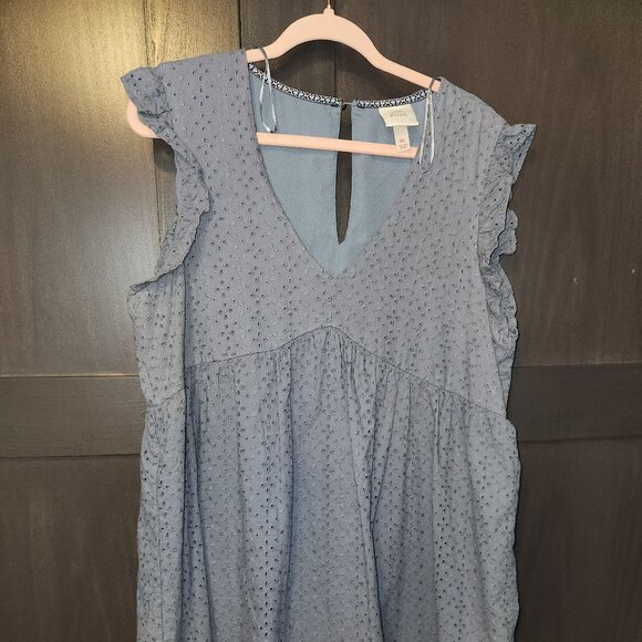 Blue eyelet dress - Picture 1 of 5